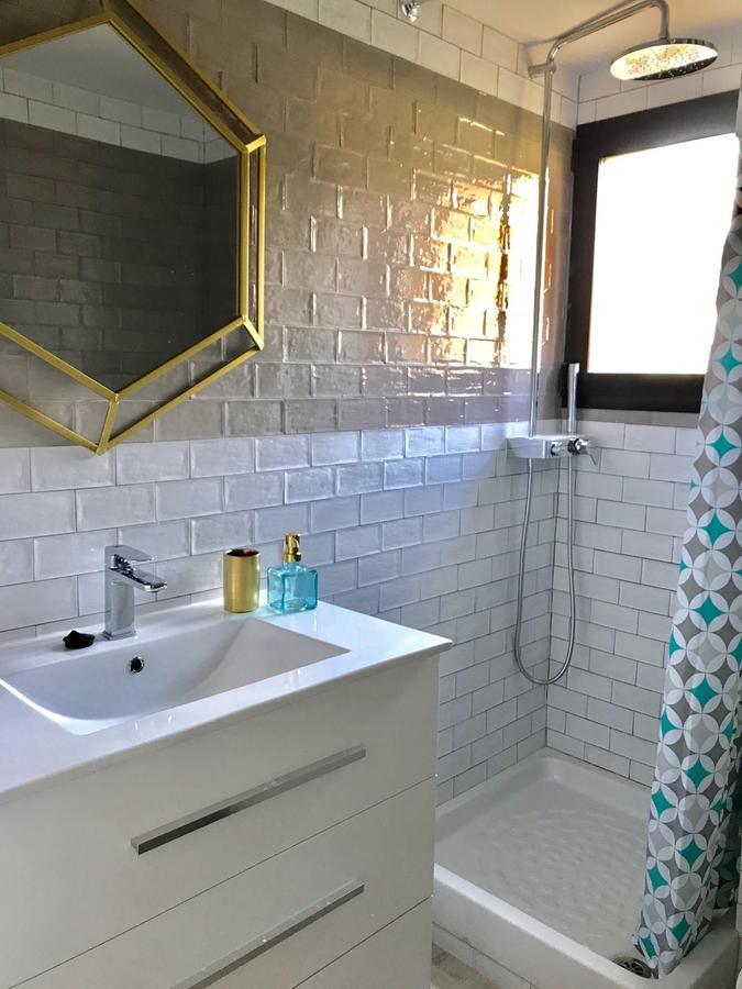 Luxury House 110 M2 On The Beach, Pool, Parking توريمولينوس المظهر الخارجي الصورة