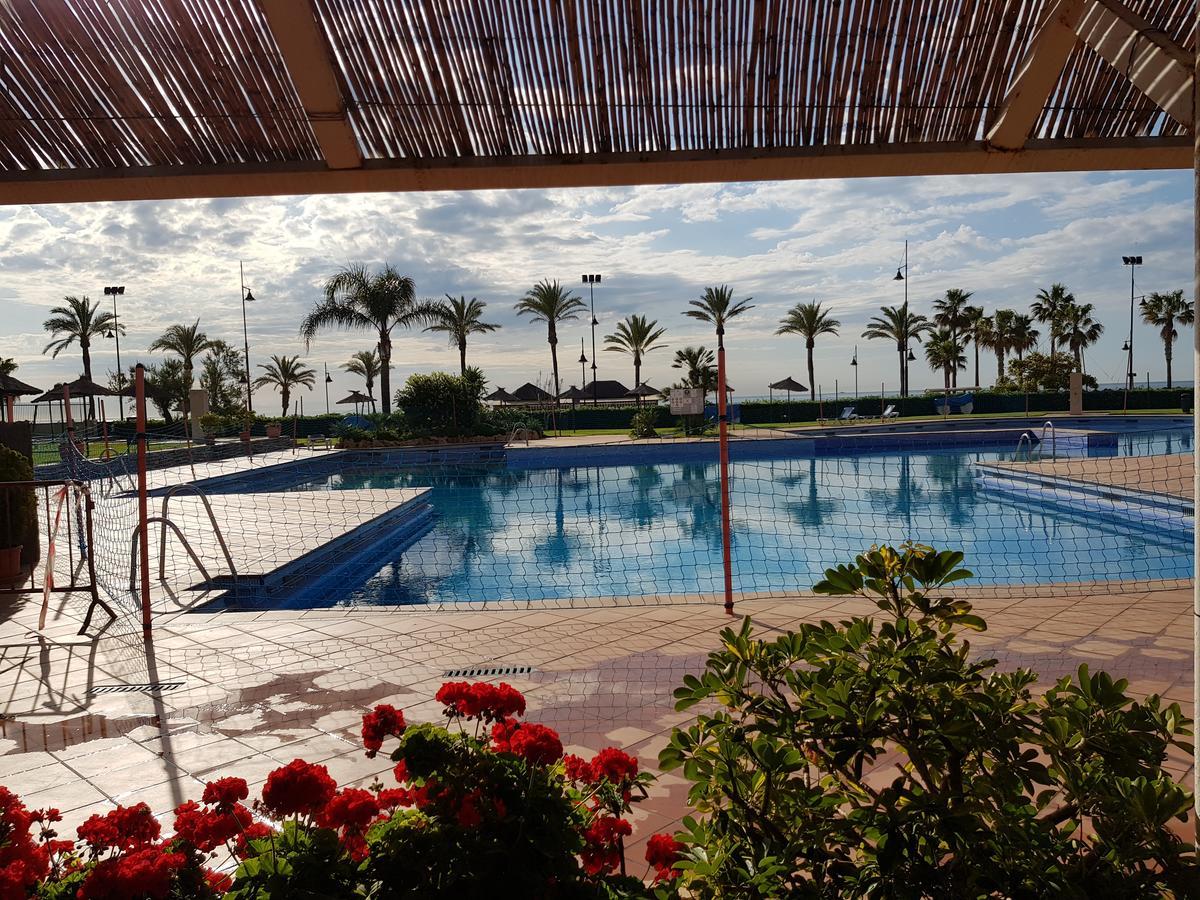 Luxury House 110 M2 On The Beach, Pool, Parking توريمولينوس المظهر الخارجي الصورة