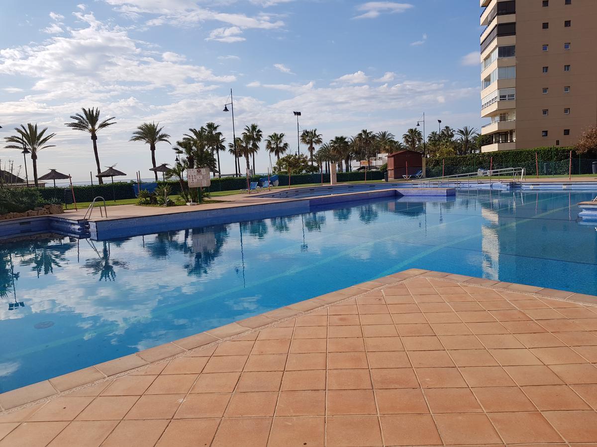 Luxury House 110 M2 On The Beach, Pool, Parking توريمولينوس المظهر الخارجي الصورة